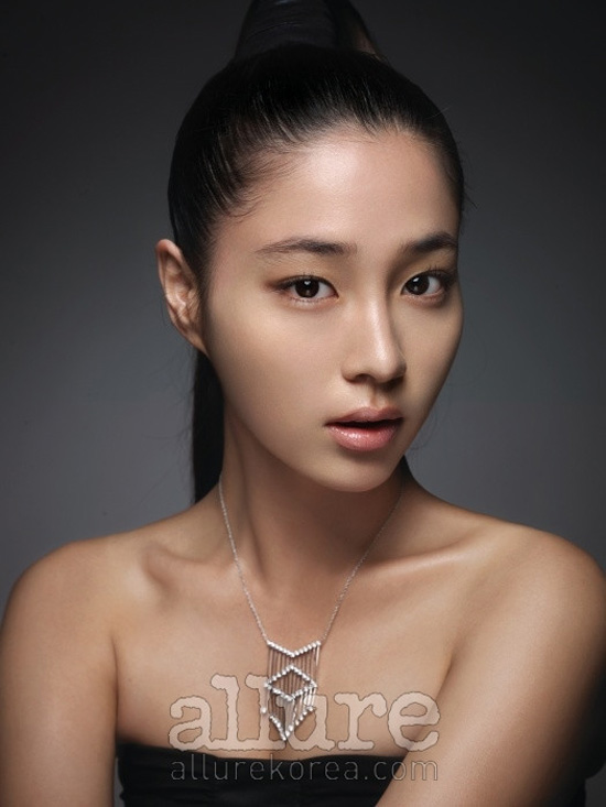 Lee Min Jung - Picture